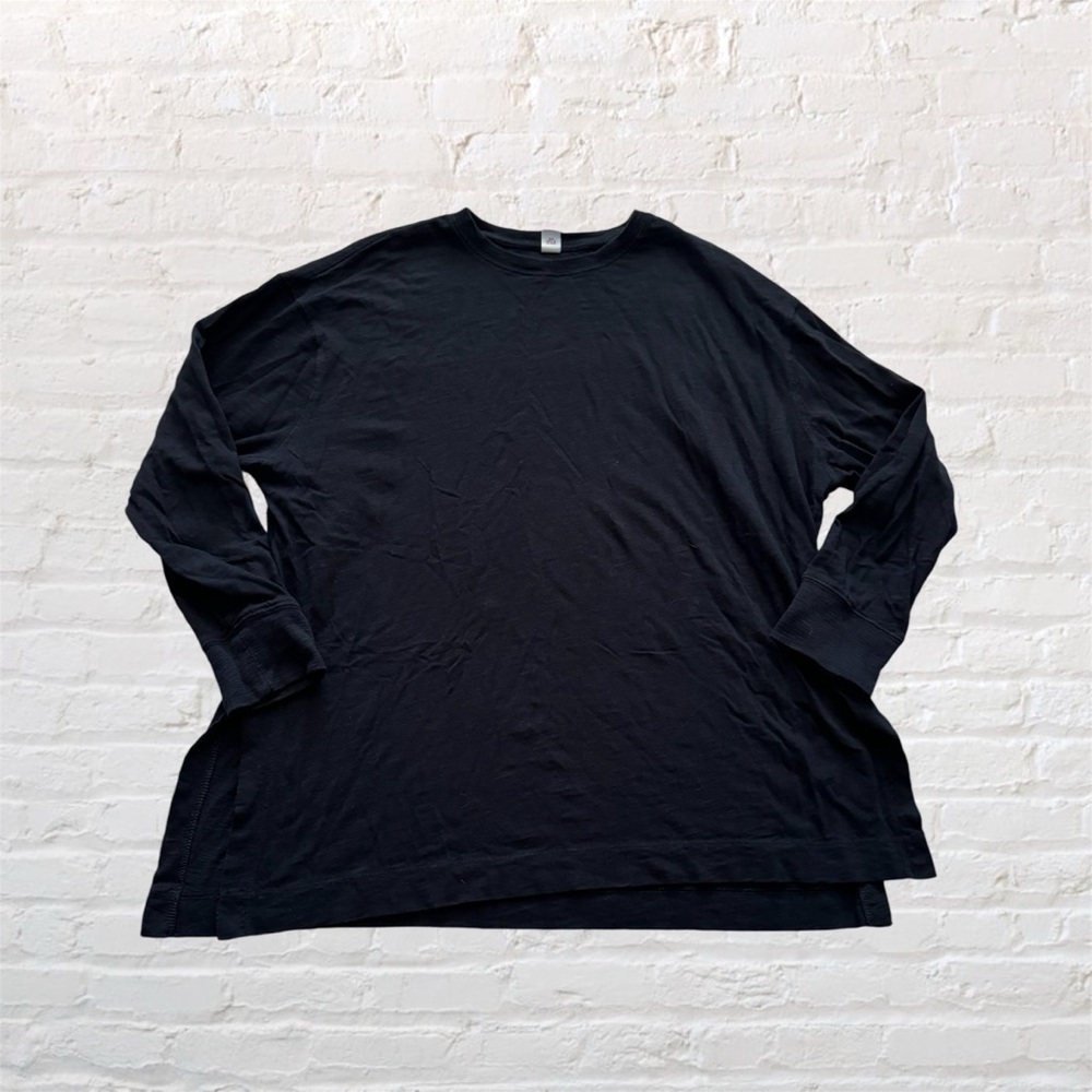 Old Navy relaxed fit 3/4 sleeve black crew neck tunic with split hems